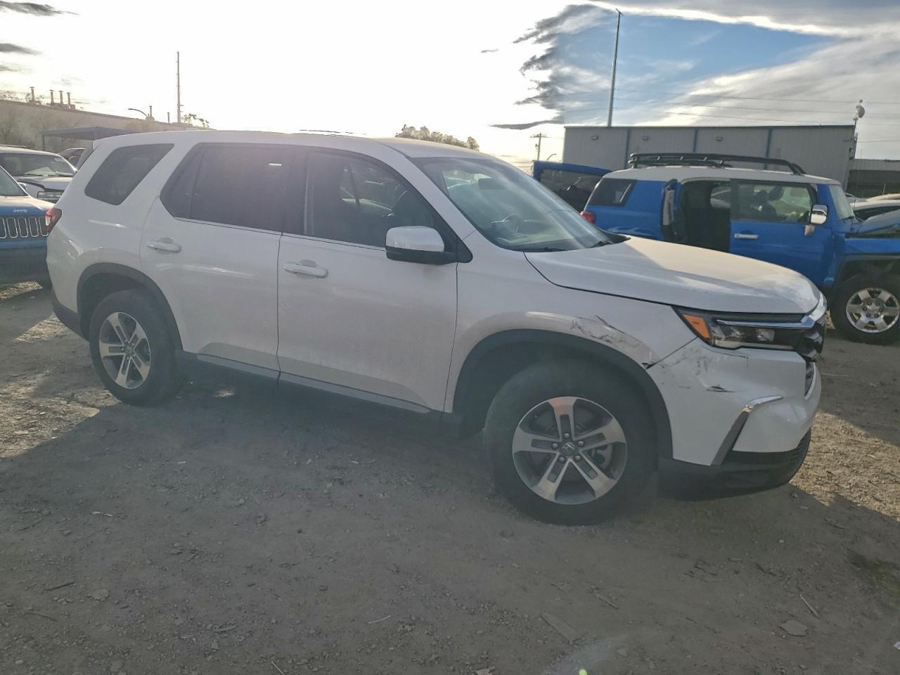 2025 Honda Pilot Exl - Image 4