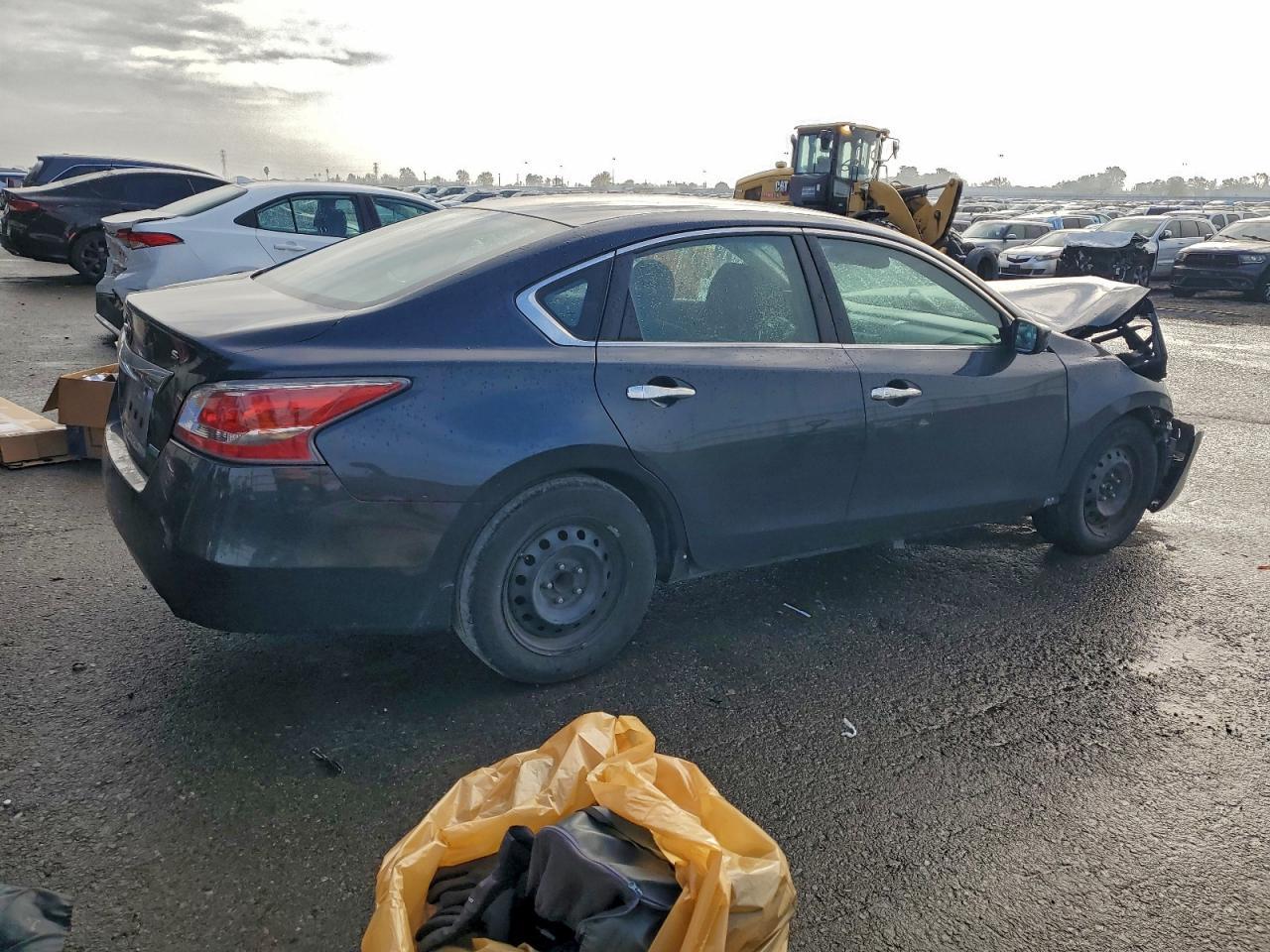 2014 Nissan Altima 2.5 - Image 3