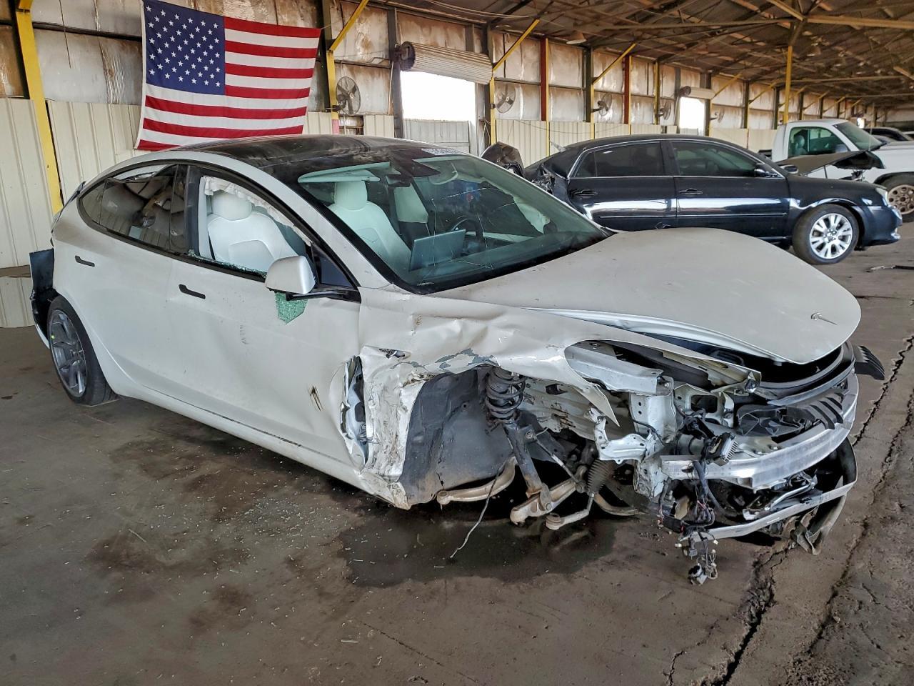 2022 Tesla Model 3 - Фото 4