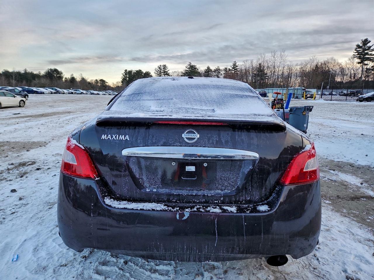 2010 Nissan Maxima S - Image 6