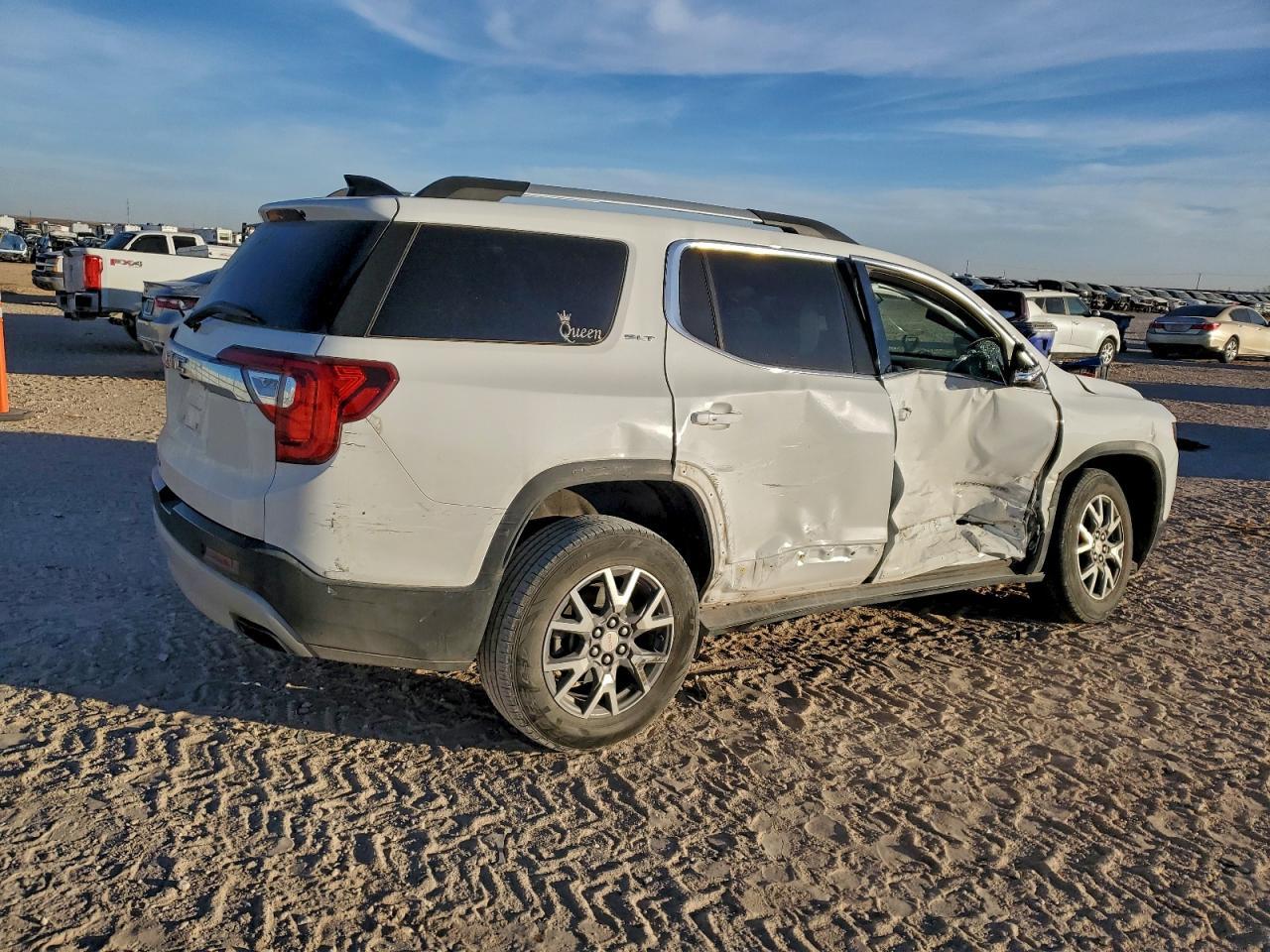2020 GMC Acadia Slt - Image 3