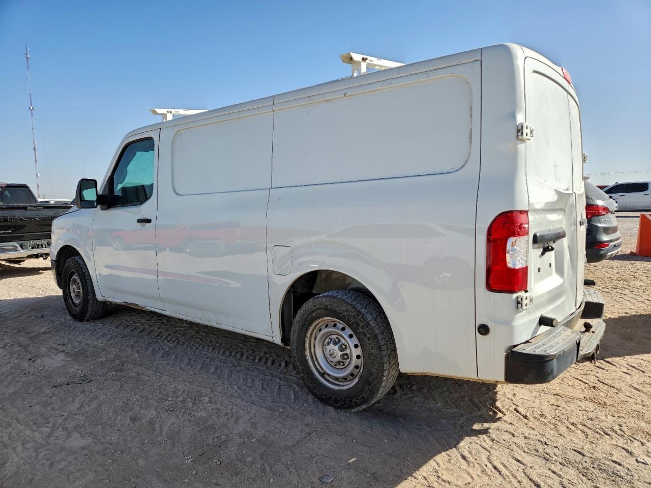 2014 Nissan Nv 1500 Delivery Van - Фото 2