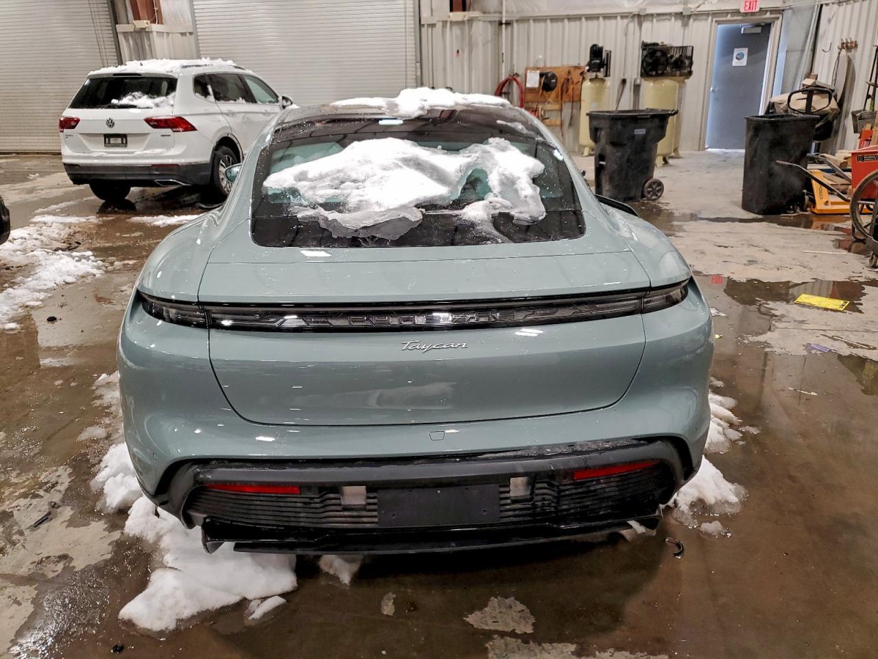 2025 Porsche Taycan Base - Фото 6