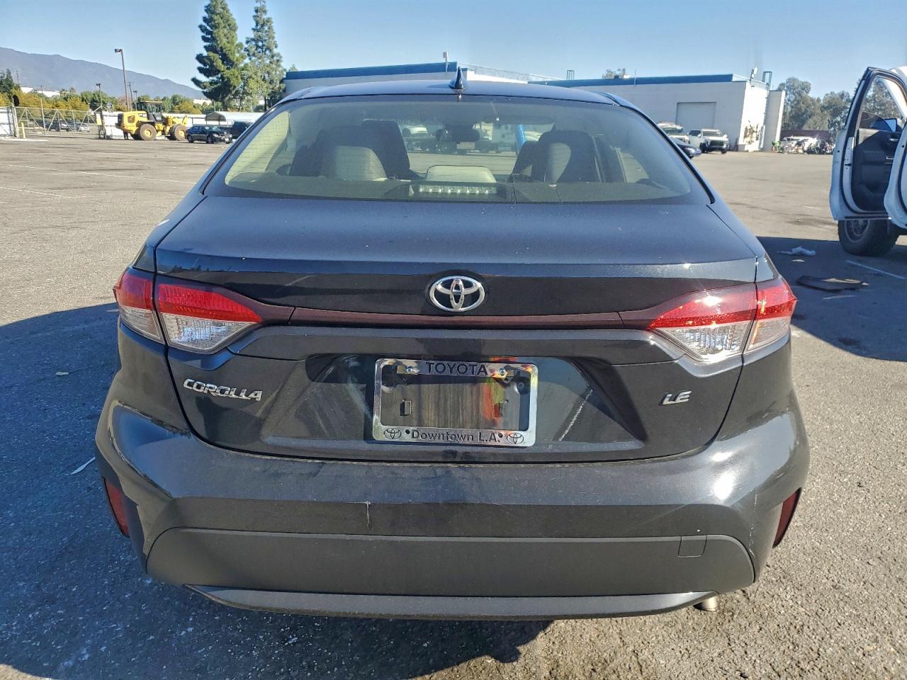 2020 Toyota Corolla Le - Image 6