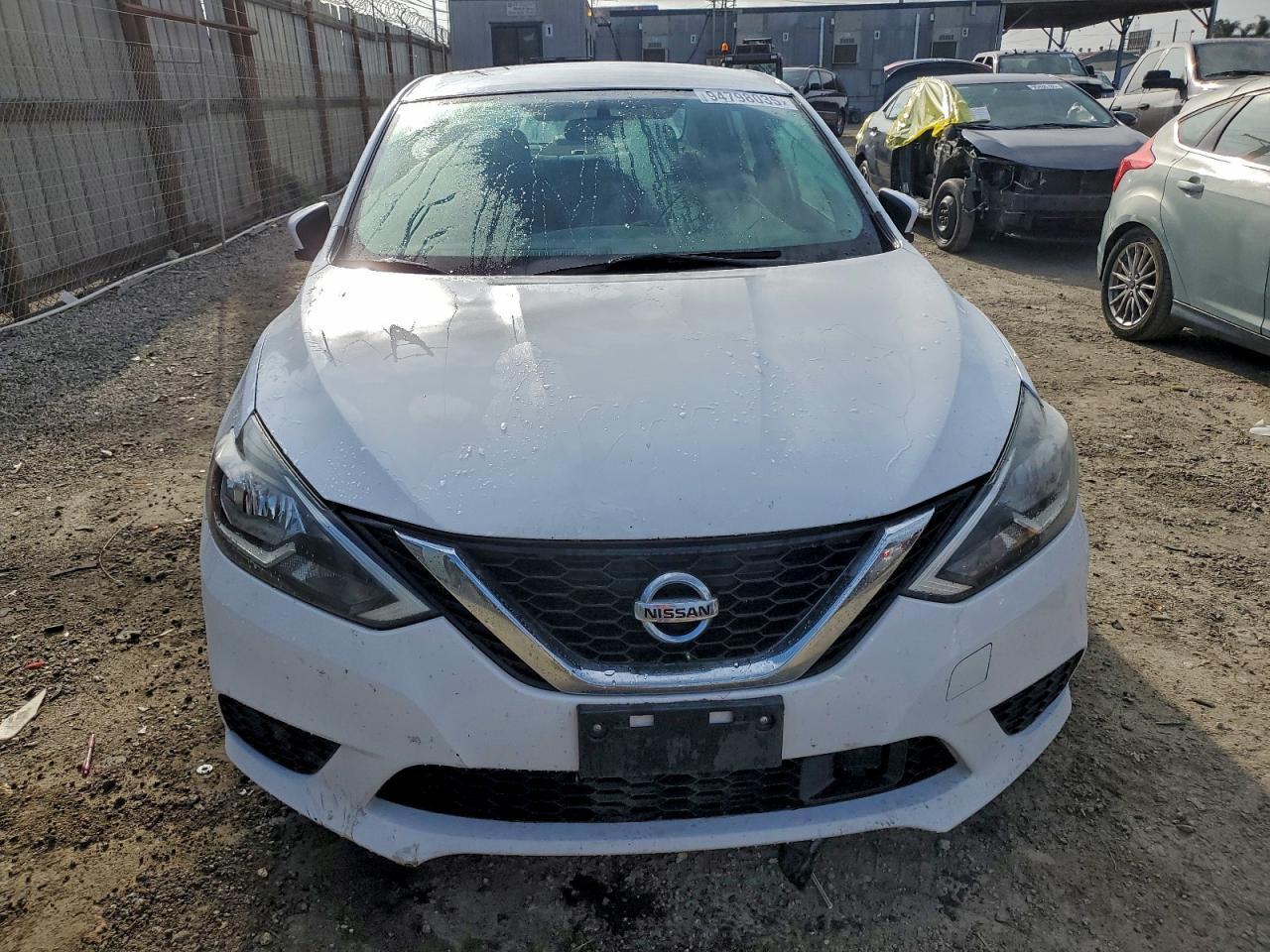 2019 Nissan Sentra S - Фото 5