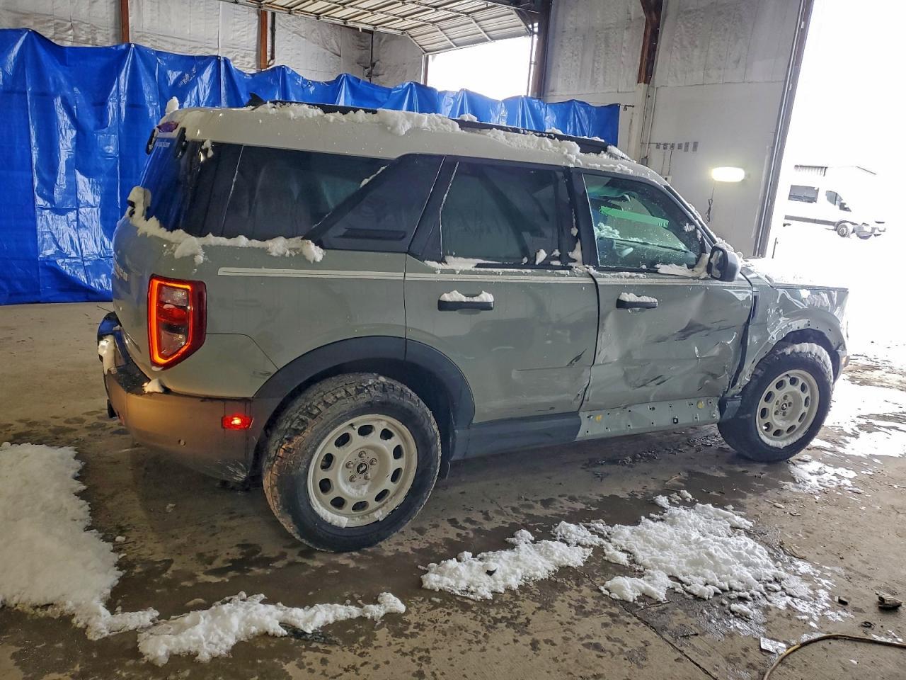 2024 Ford Bronco - Image 3