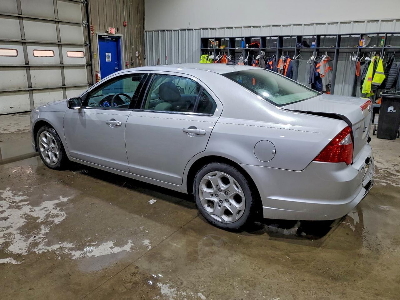 2011 Ford Fusion Se - Image 2