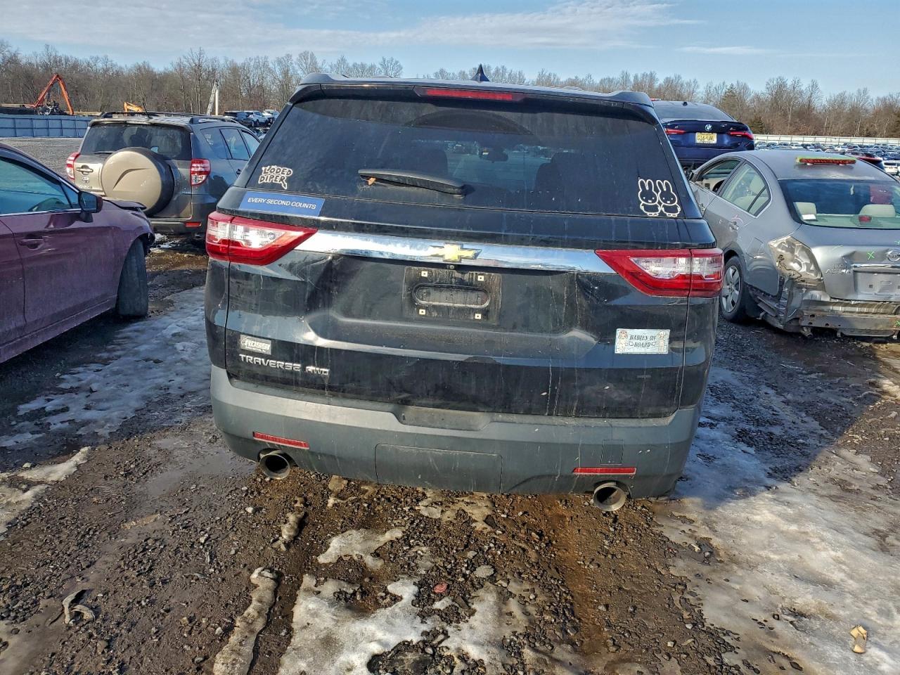 2021 Chevrolet Traverse Ls - Image 6