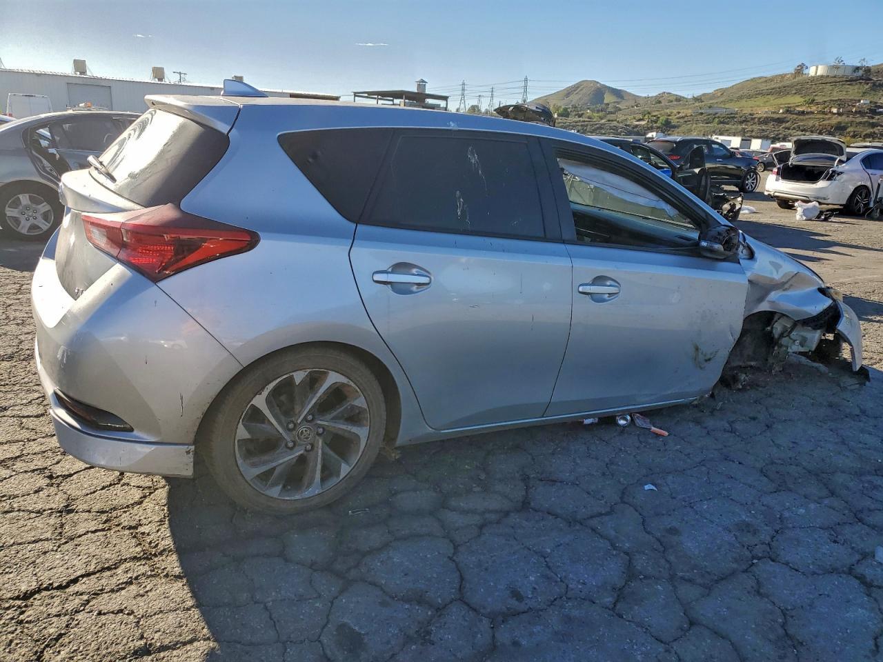 2018 Toyota Corolla Im - Фото 3