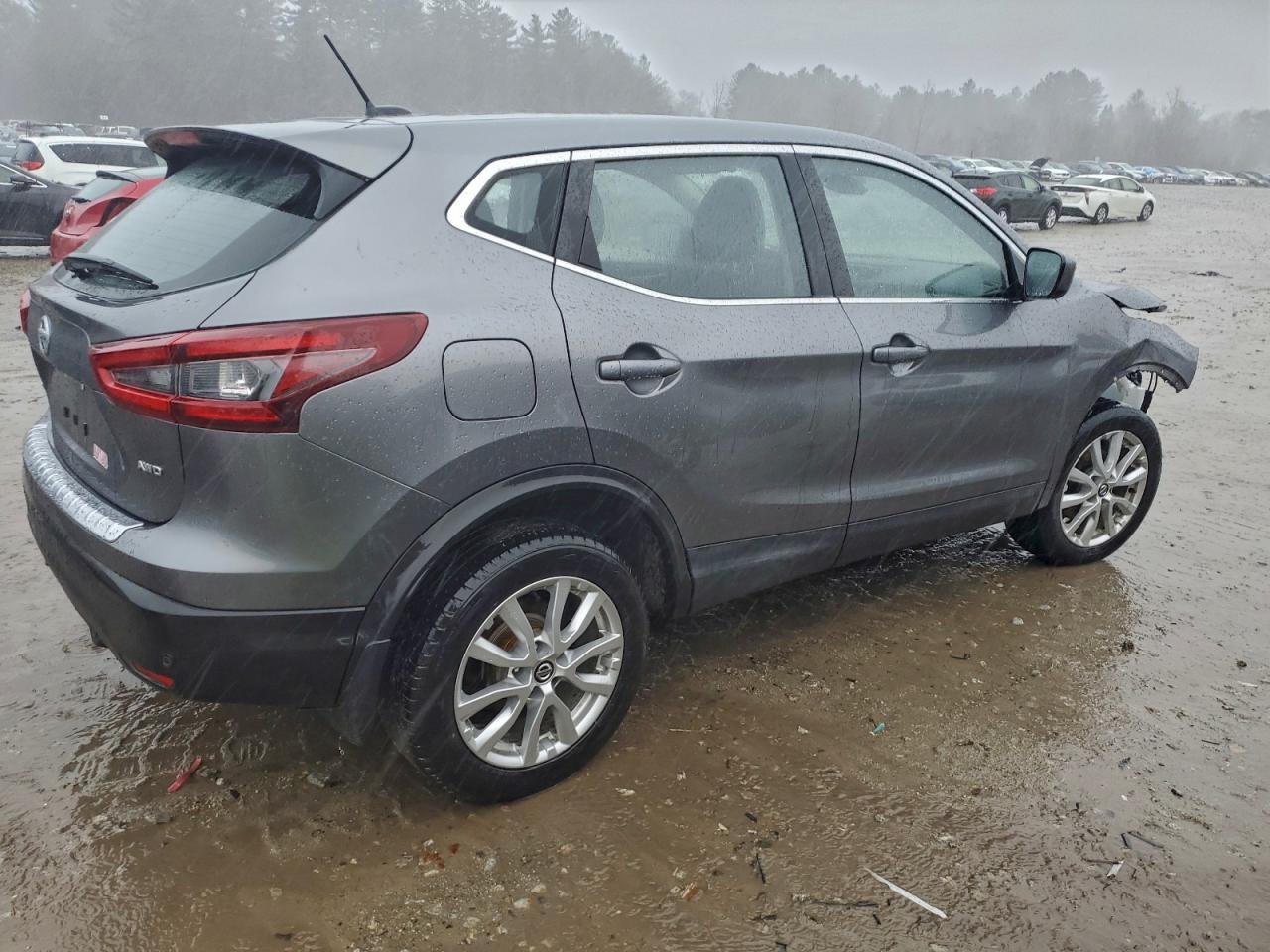 2020 Nissan Rogue Sport S - Image 3