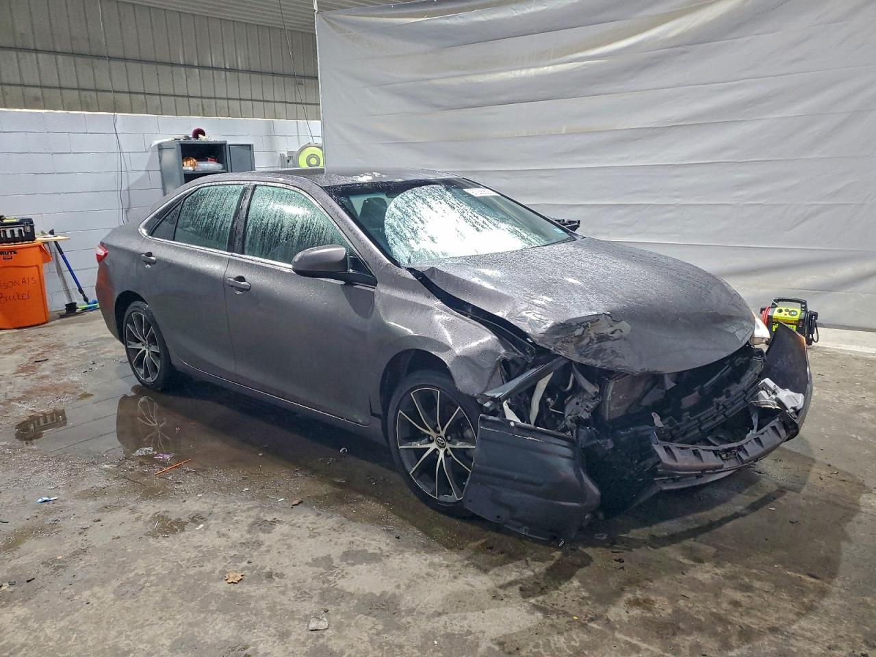 2015 Toyota Camry Le - Image 4