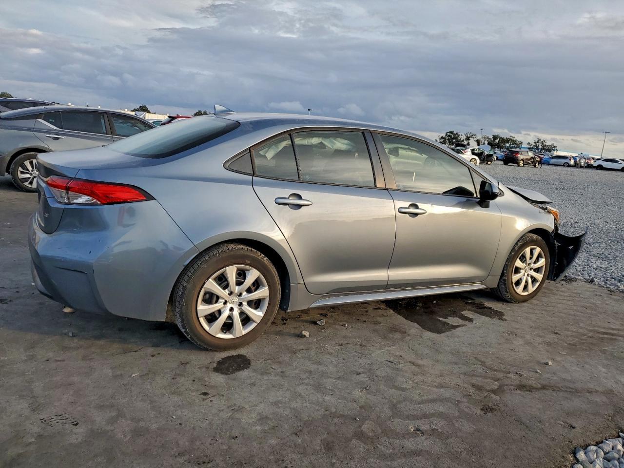 2020 Toyota Corolla Le - Фото 3