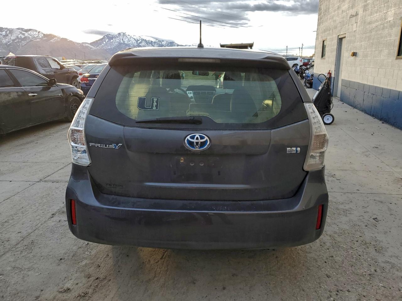 2012 Toyota Prius V - Image 6