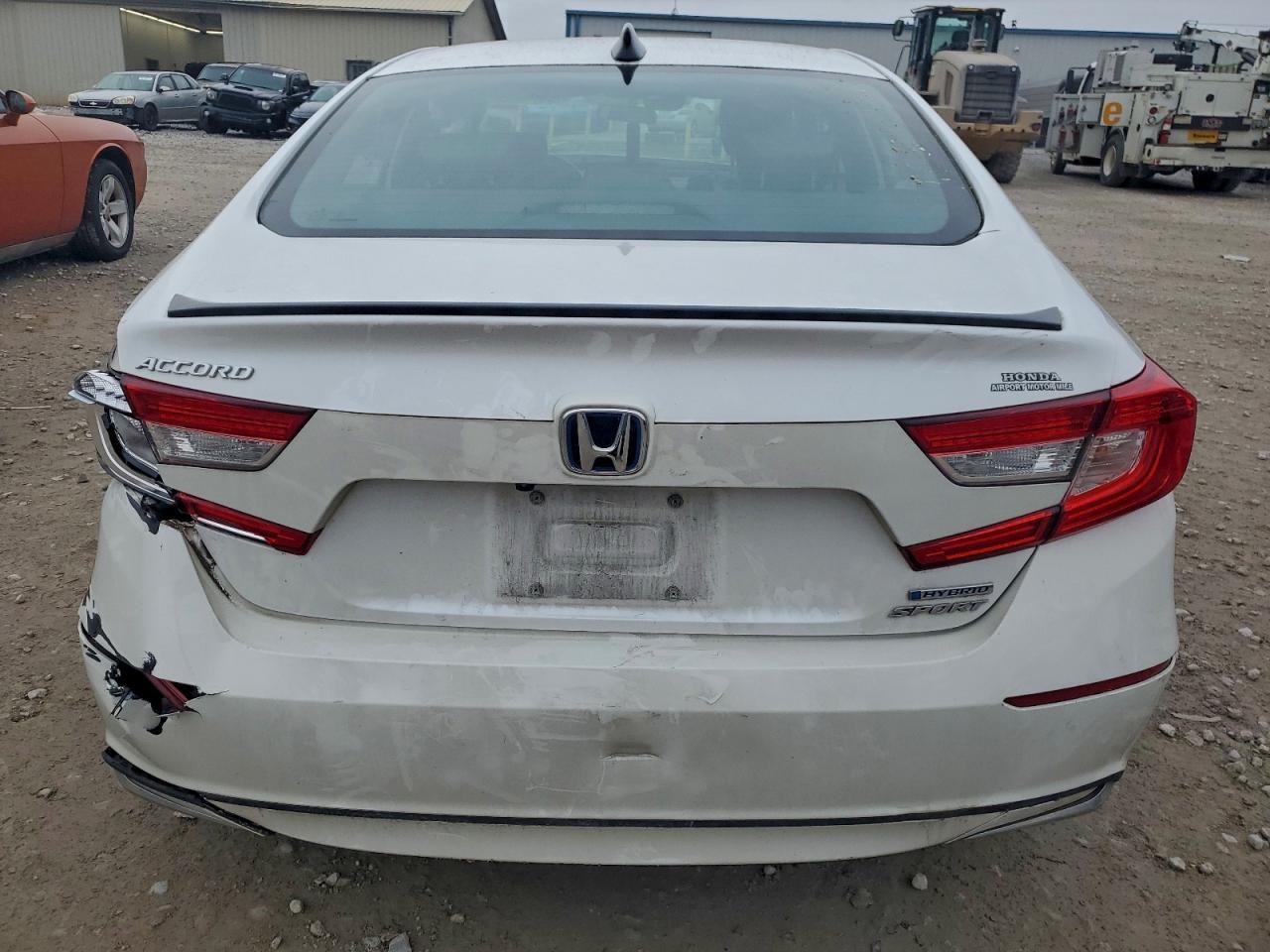 2022 Honda Accord Hybrid Sport - Image 6