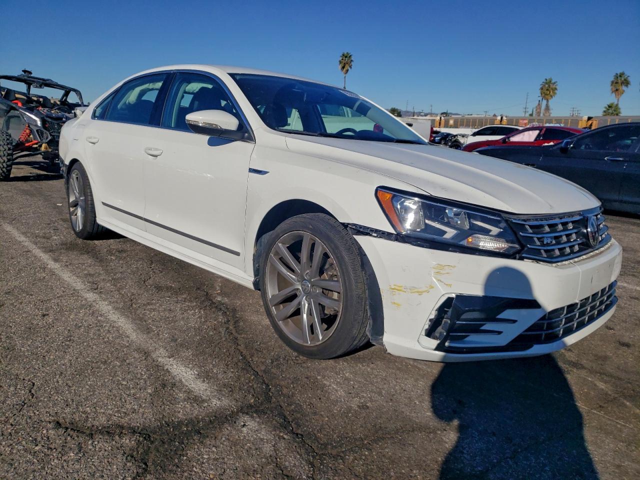 2017 Volkswagen Passat R-Line - Image 4