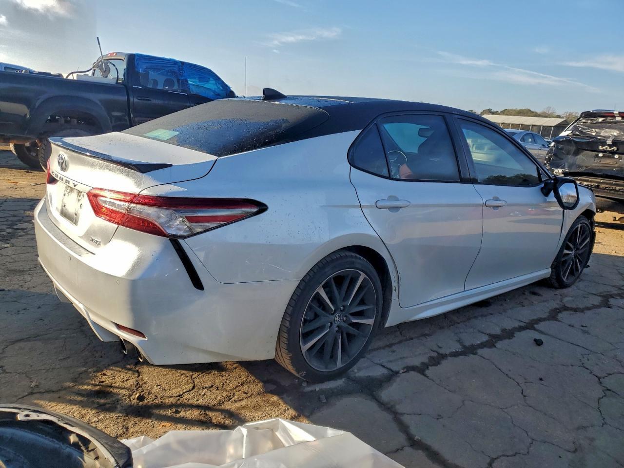 2018 Toyota Camry Xse - Фото 3