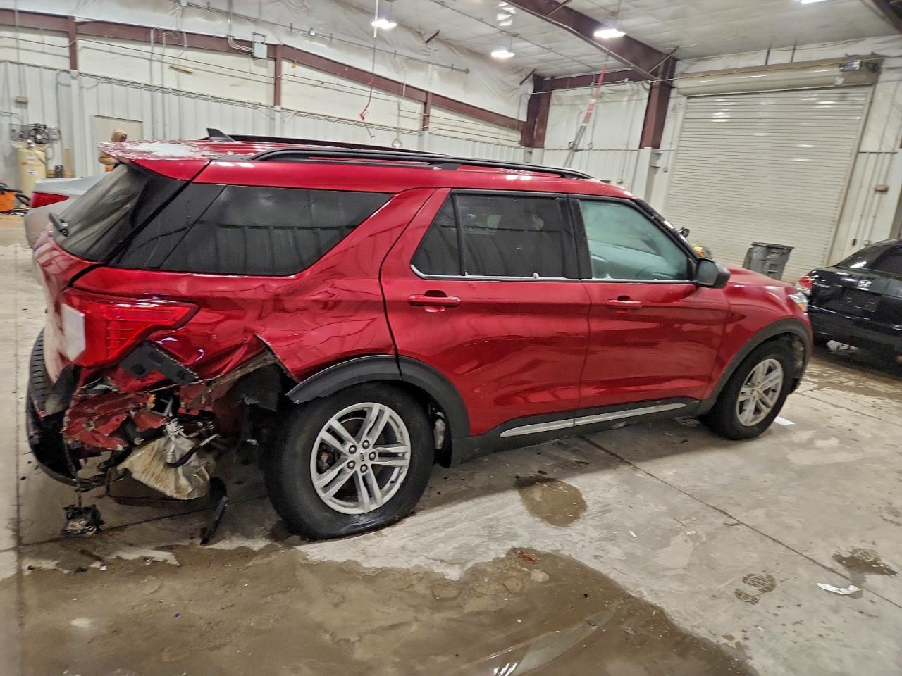 2022 Ford Explorer Xlt - Фото 3