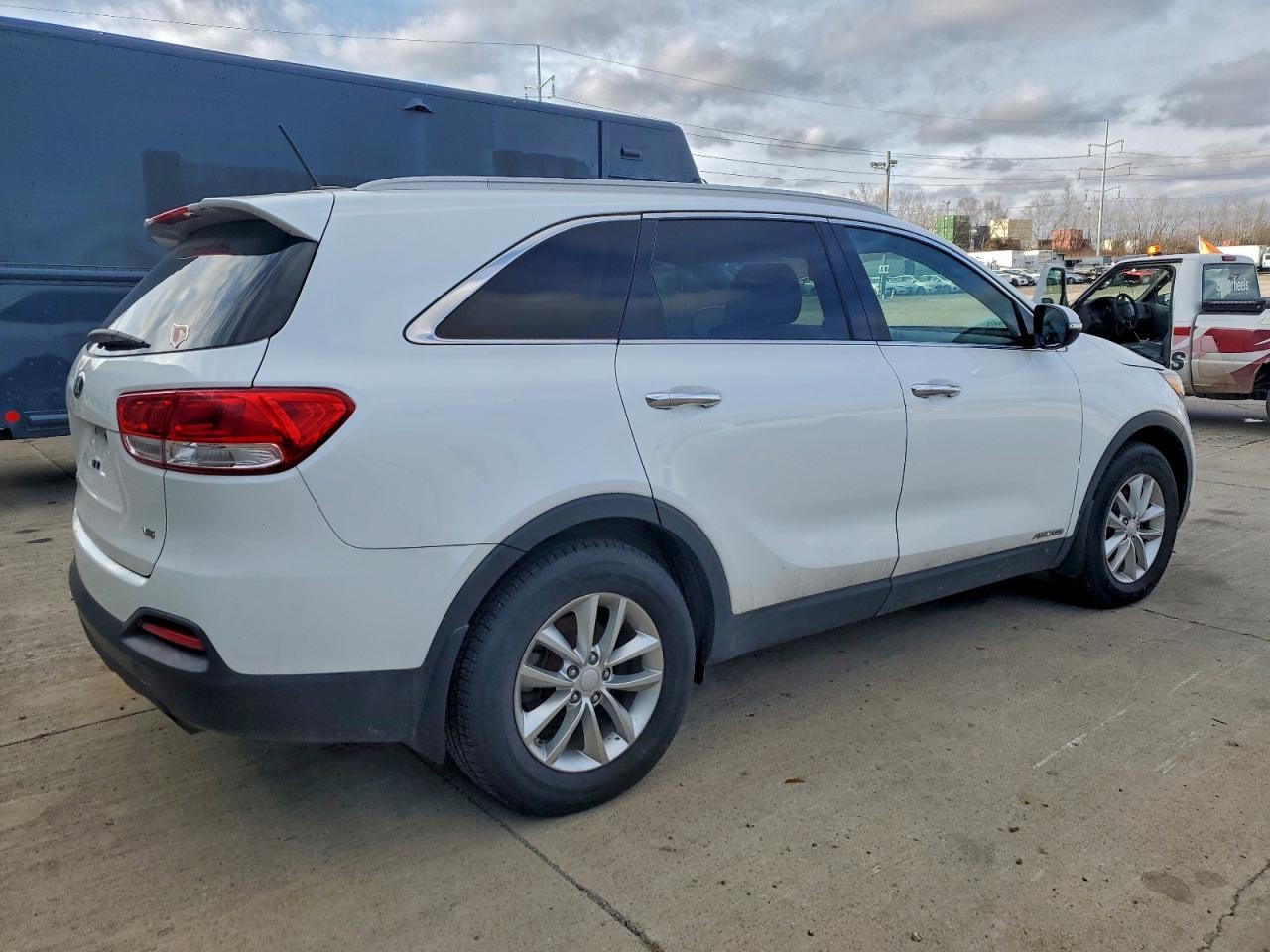 2016 Kia Sorento Lx - Фото 3