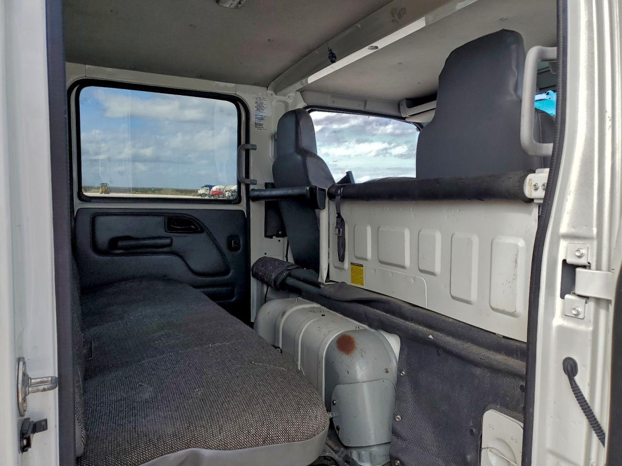 2024 Isuzu Npr Hd Dump Truck - Фото 6