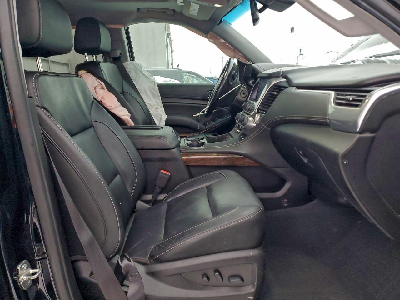 2019 Chevrolet Suburban - Фото 7