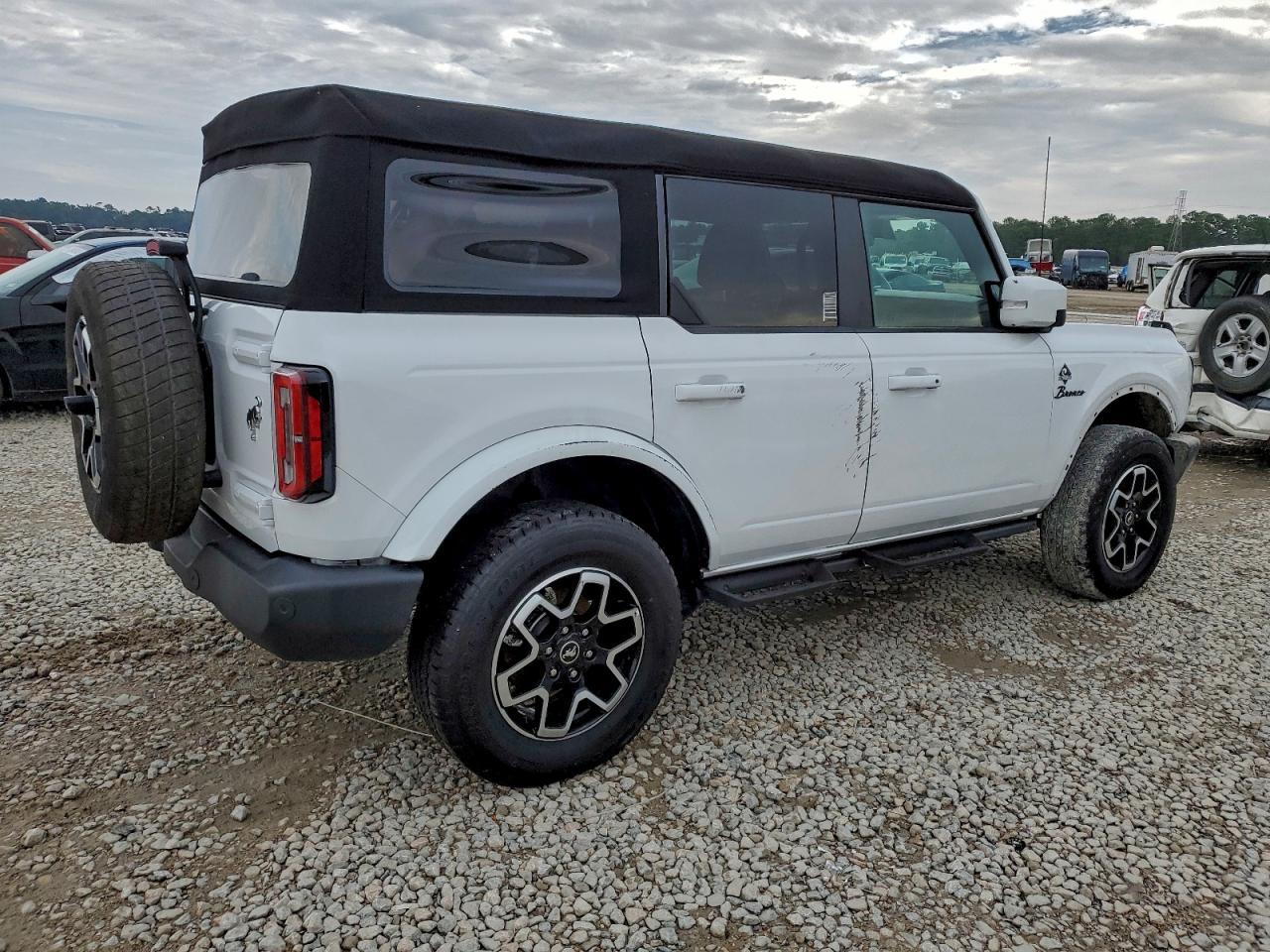 2024 Ford Bronco Outer Banks - Фото 3