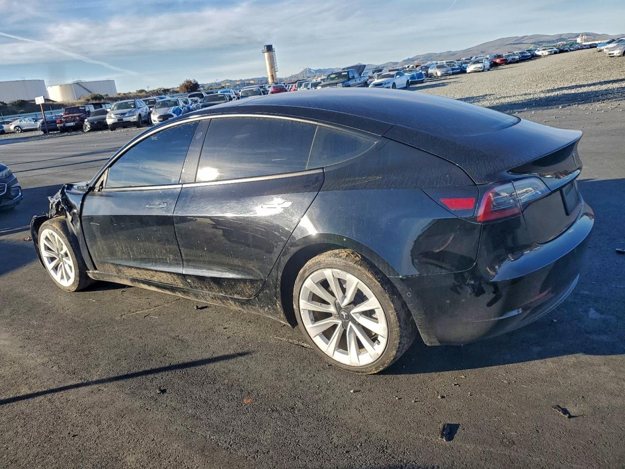 2022 Tesla Model 3 - Image 2