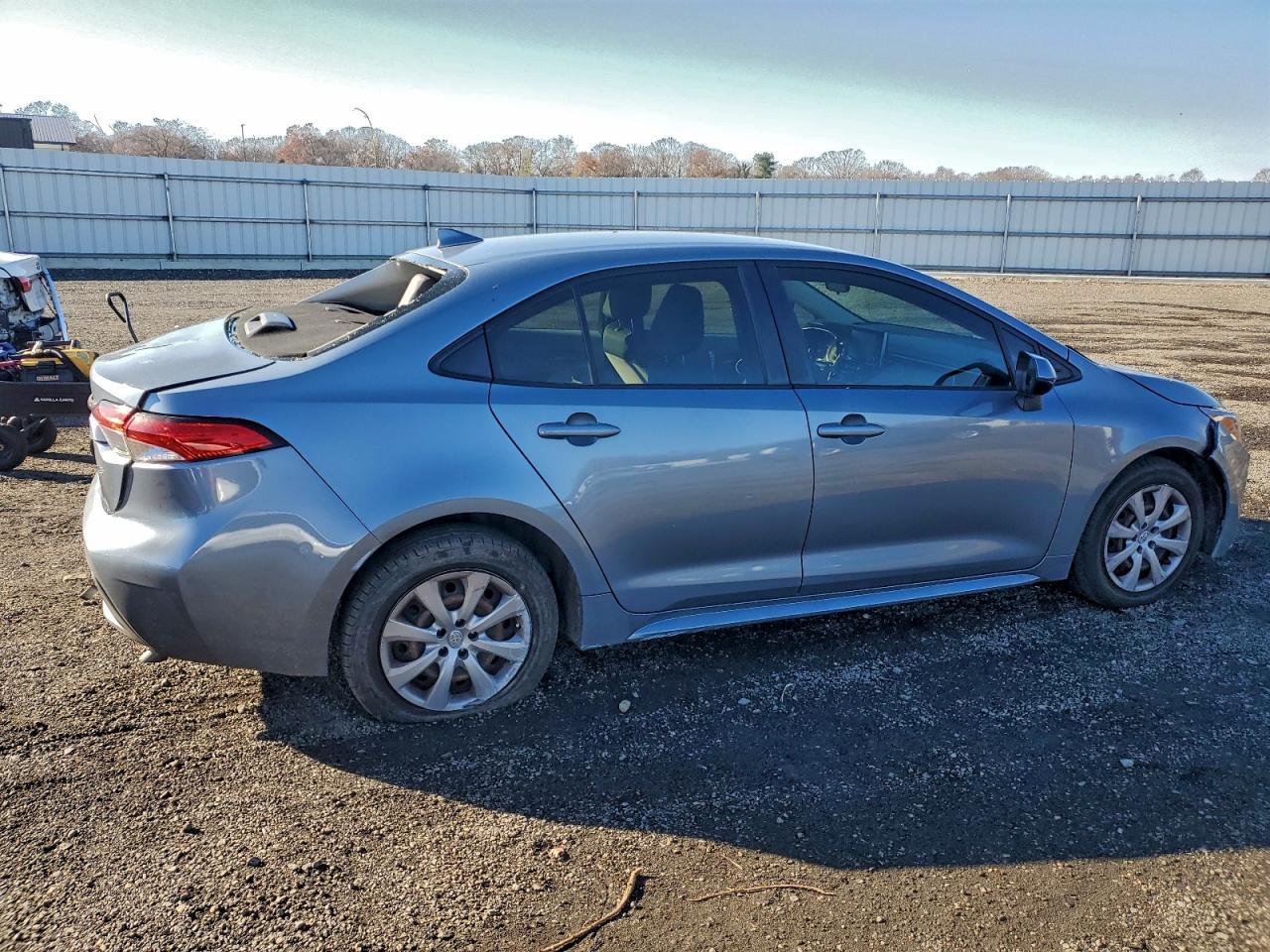 2020 Toyota Corolla Le - Фото 3