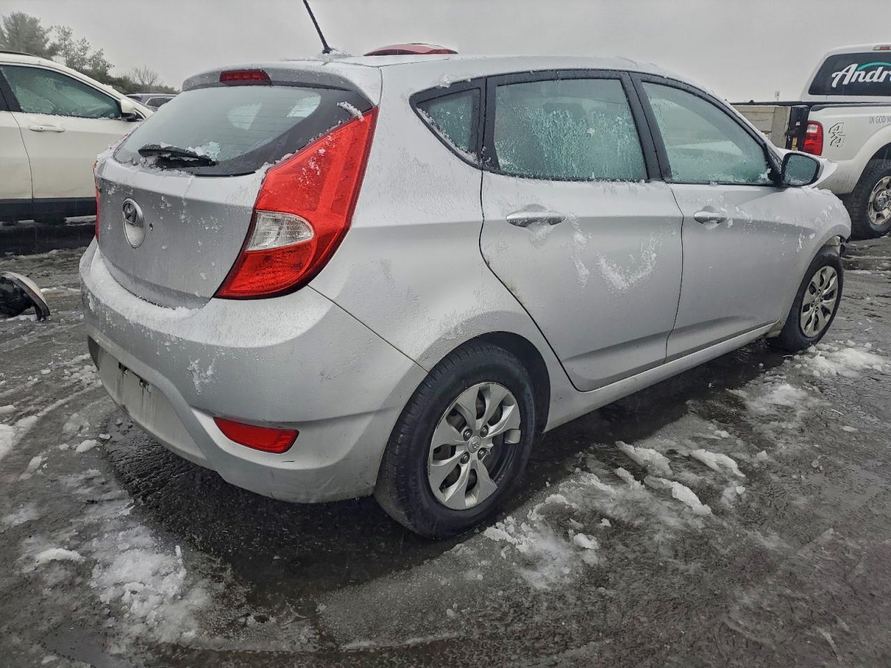 2017 Hyundai Accent Se - Фото 3