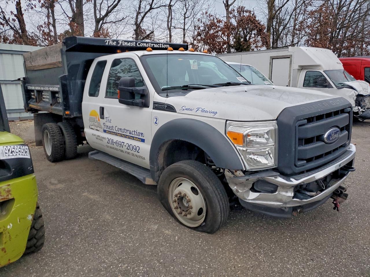 2016 Ford F550 Super Duty Dump Truck - Image 4