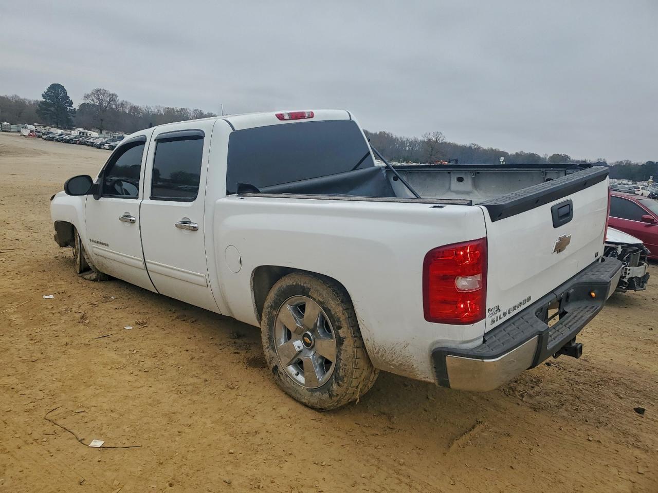 2009 Chevrolet Silverado C1500 Lt - Image 2