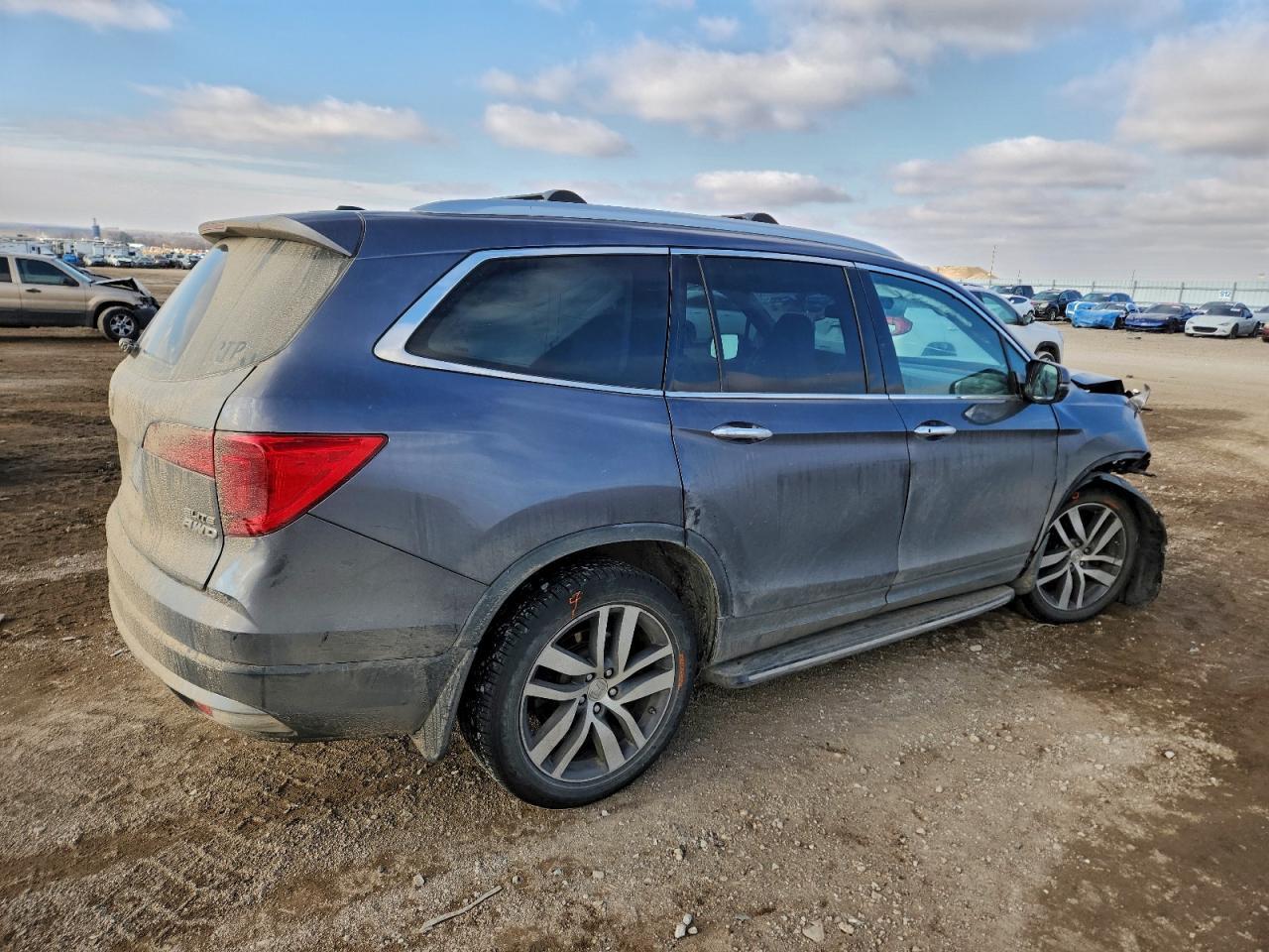 2016 Honda Pilot Elite - Фото 3