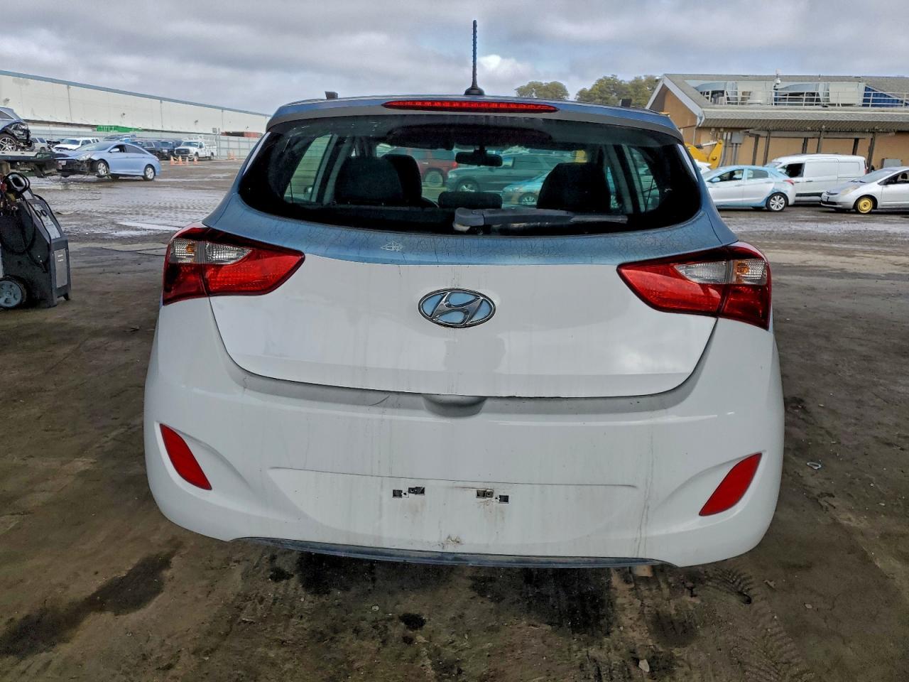 2017 Hyundai Elantra Gt - Image 6