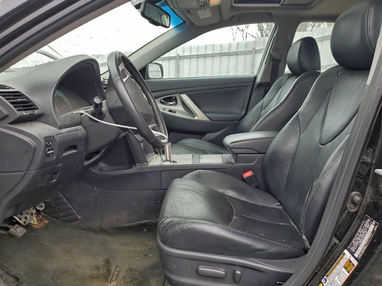 2010 Toyota Camry Se - Image 7