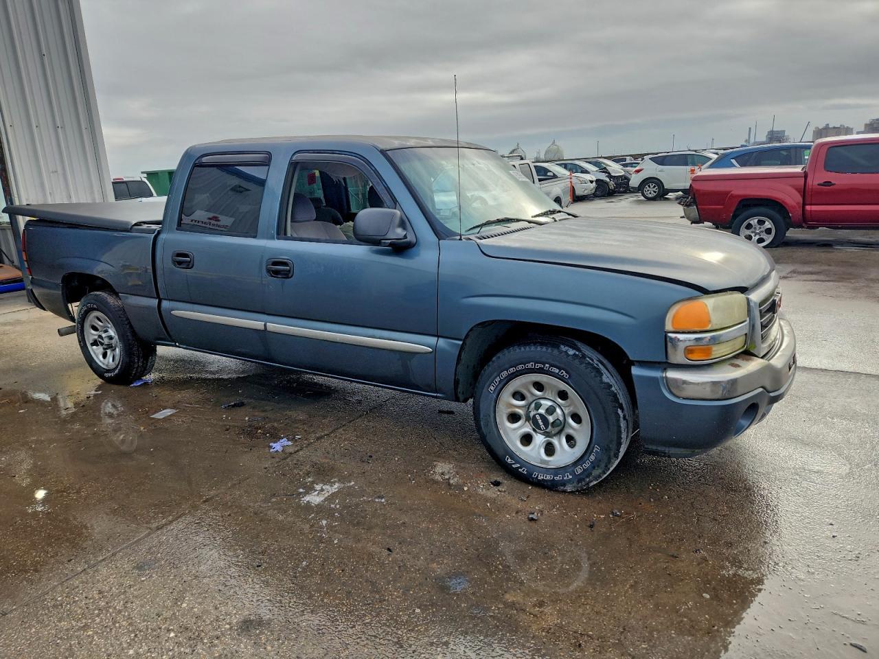 2006 GMC New Sierra C1500 - Image 4