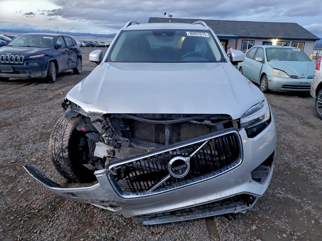 2017 Volvo Xc90 T6 - Image 5