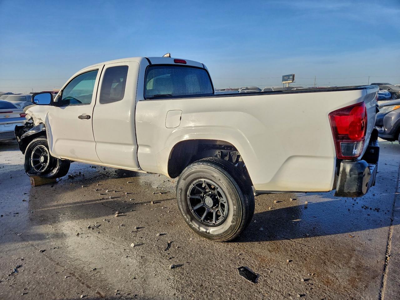 2019 Toyota Tacoma Sr - Фото 2
