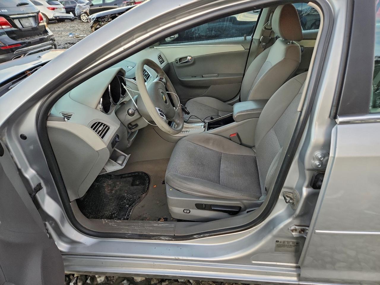 2012 Chevrolet Malibu Ls - Фото 7