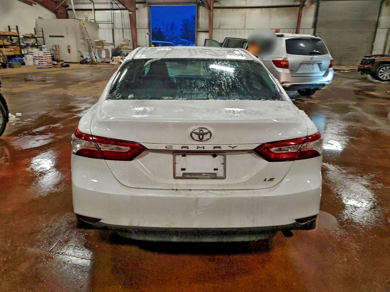 2018 Toyota Camry L - Image 6