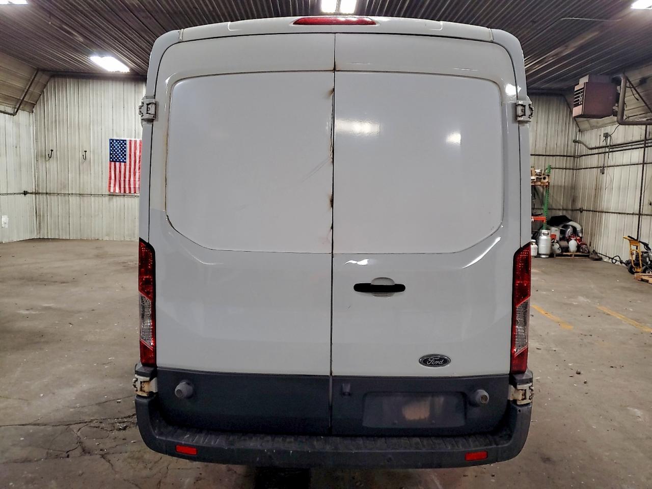 2017 Ford Transit T- - Refrigerated Delivery Van - Фото 6