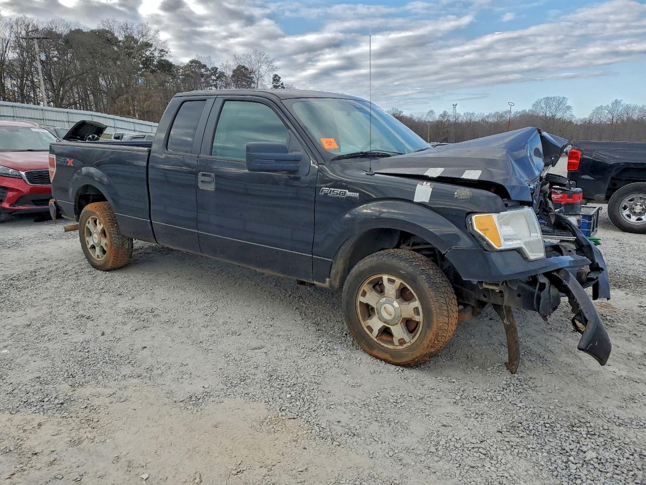 2010 Ford F150 Super Cab - Image 4