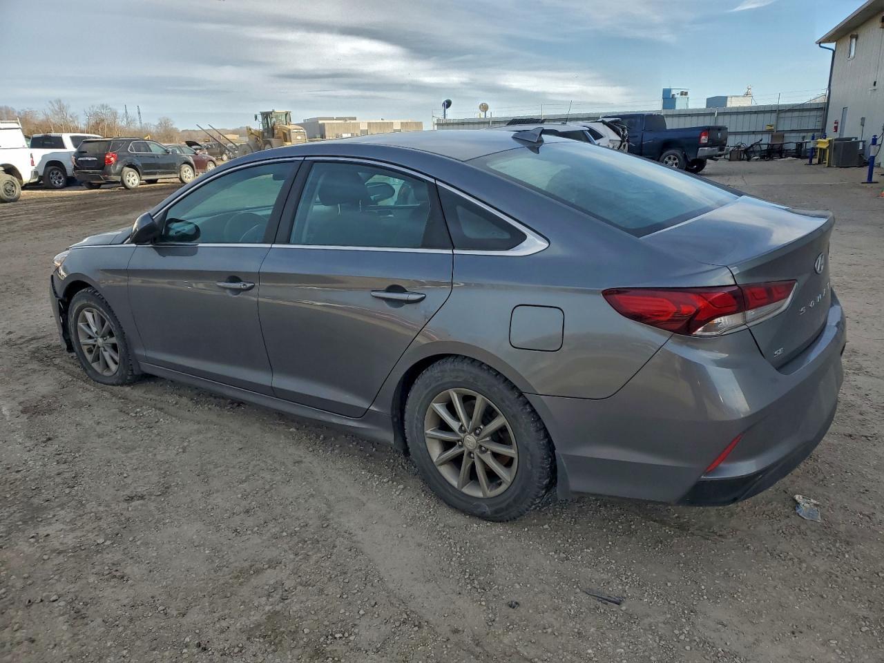 2019 Hyundai Sonata Se - Фото 2