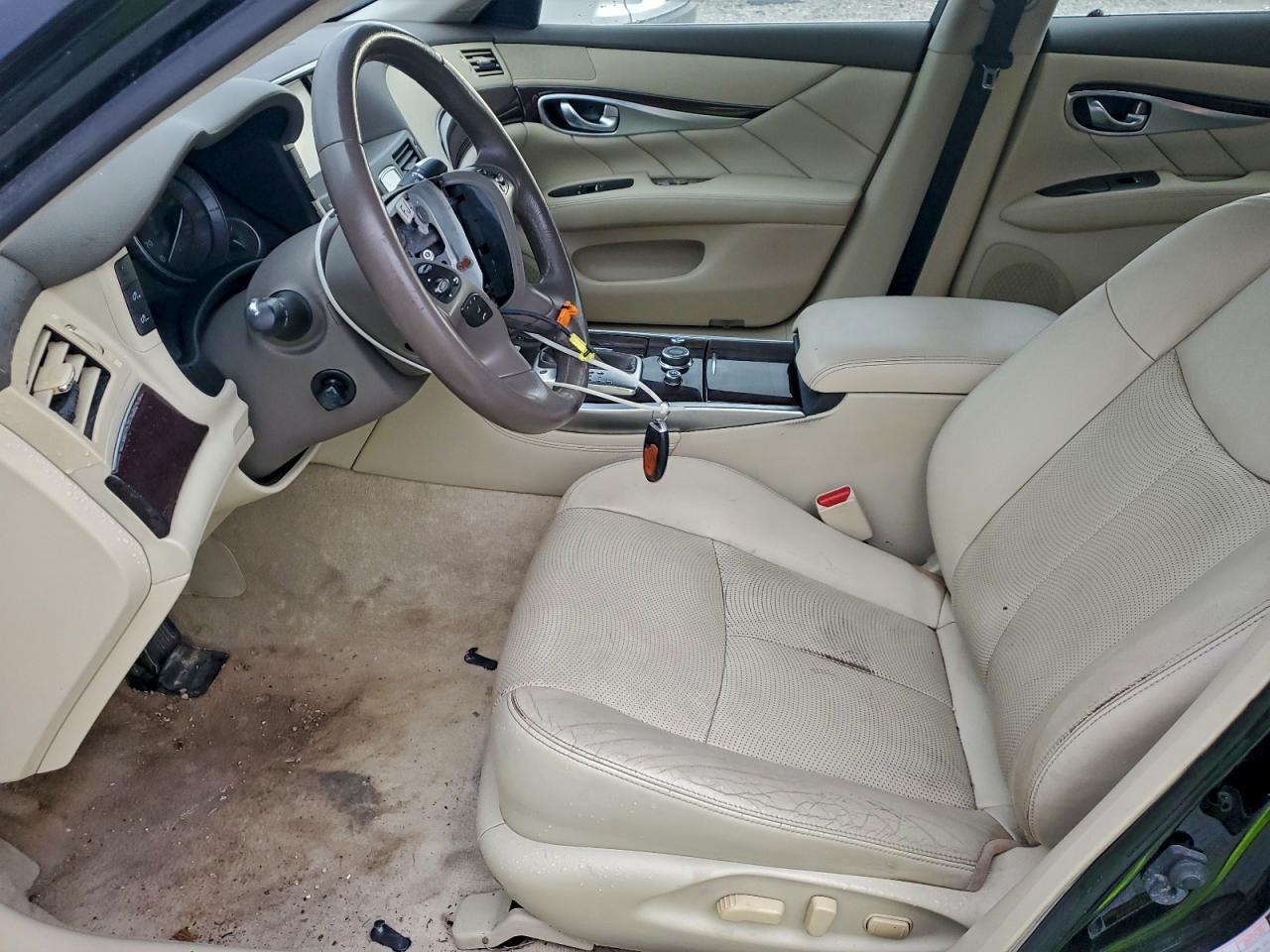 2015 Infiniti Q70 3.7 - Фото 7