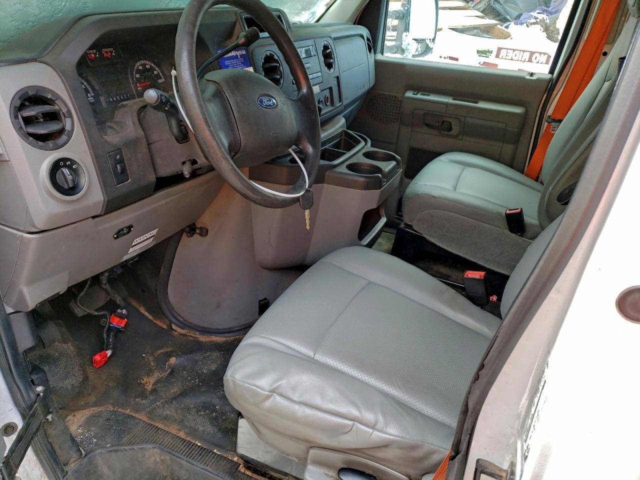 2018 Ford Econoline E450 Sd Cutaway 6.8L V10 - Image 7