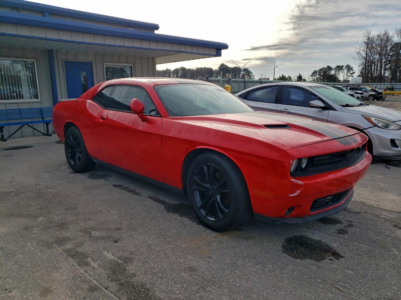 2016 Dodge Challenger Sxt - Image 4