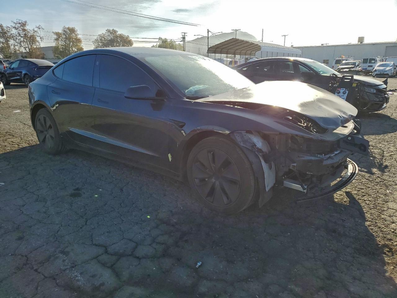 2024 Tesla Model 3 - Фото 4