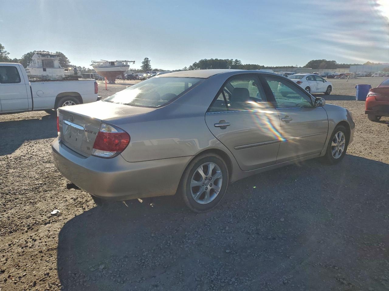 2005 Toyota Camry Le - Фото 3