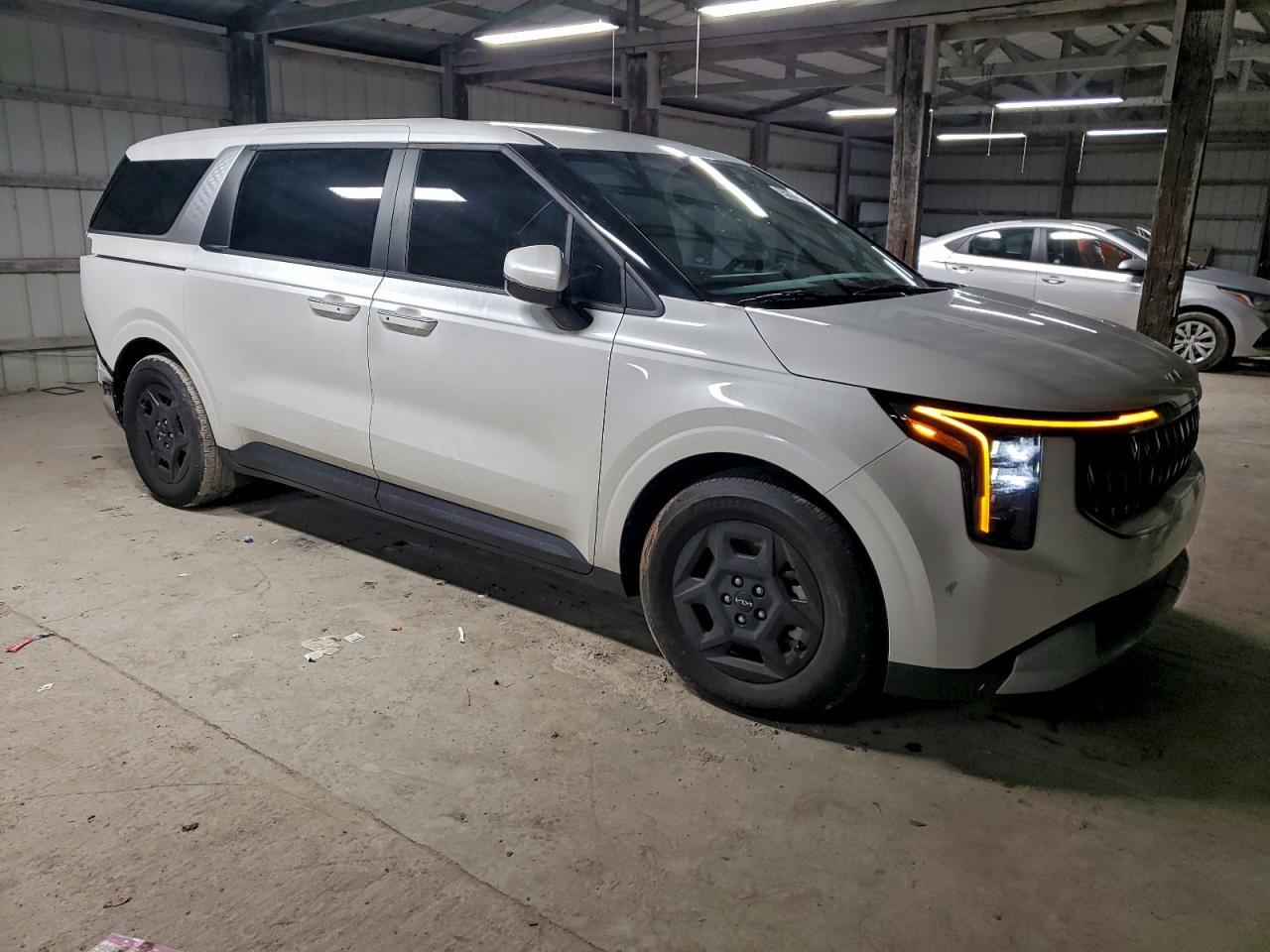 2025 Kia Carnival Lx - Фото 4