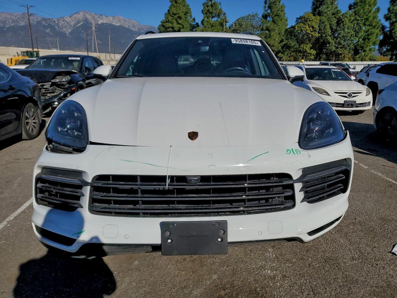 2022 Porsche Cayenne S - Image 5