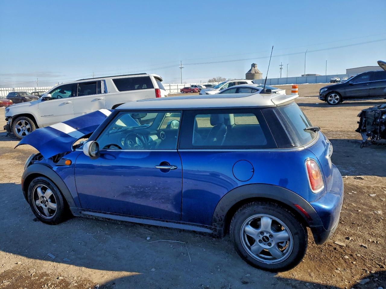 2009 Mini Cooper - Image 2