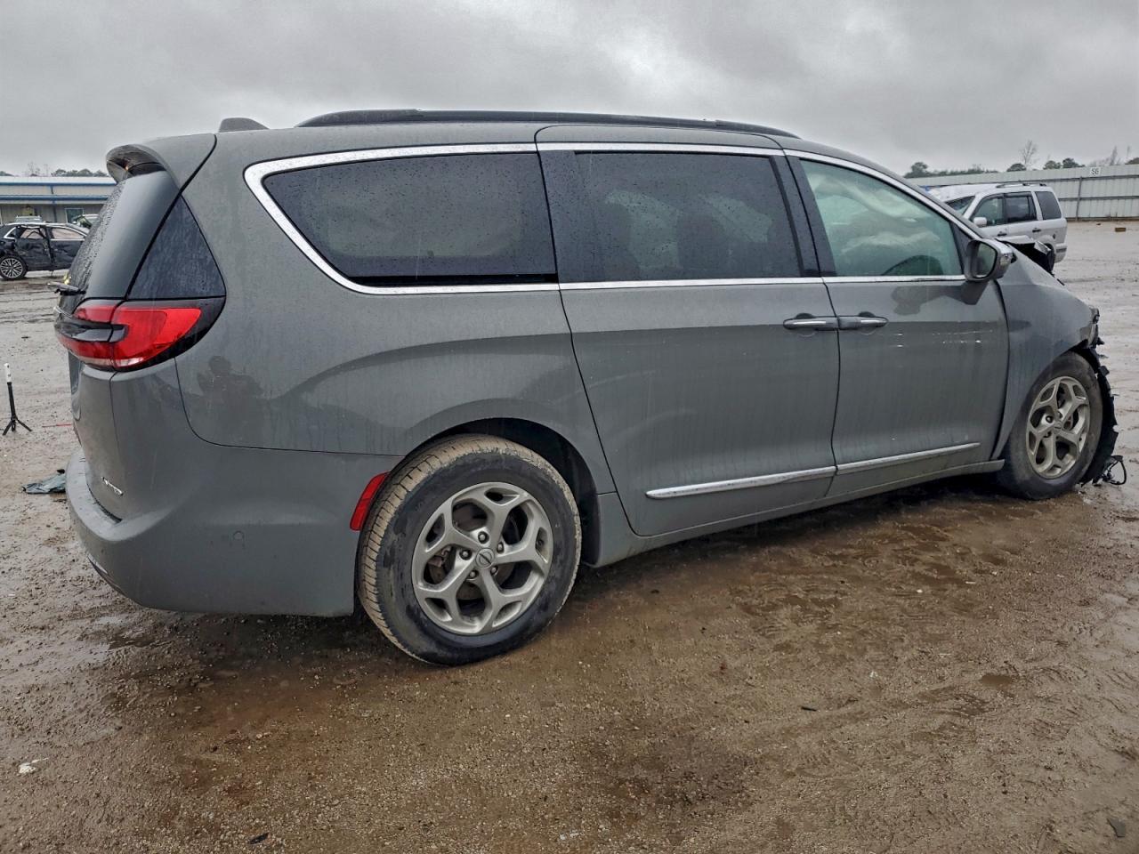 2022 Chrysler Pacifica Limited - Фото 3